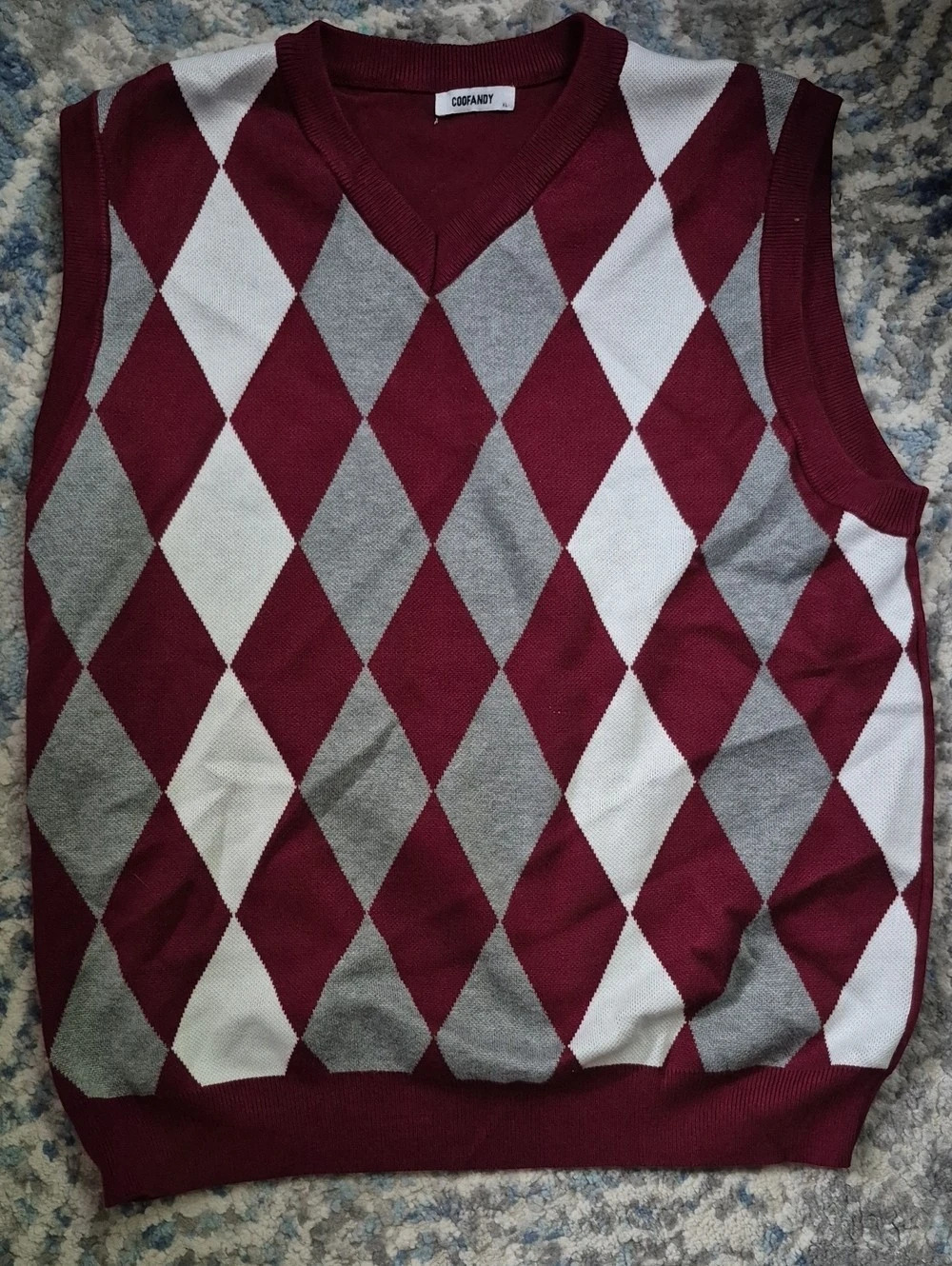 COOFANDY Men's Argyle V-Neck Sweater Vest Burgundy & Gray XL
